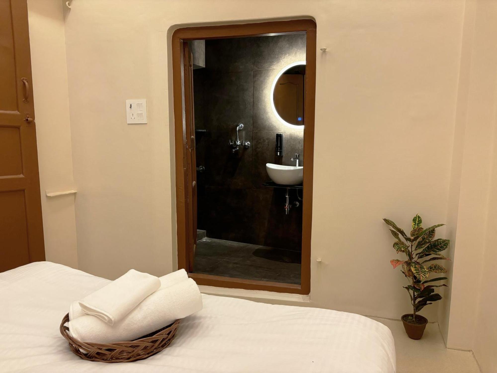 Vintage River Homestay Varanasi Dış mekan fotoğraf